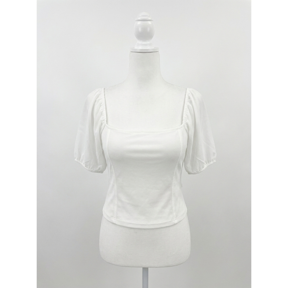 NEW LE LIS queen energy crop top in white
